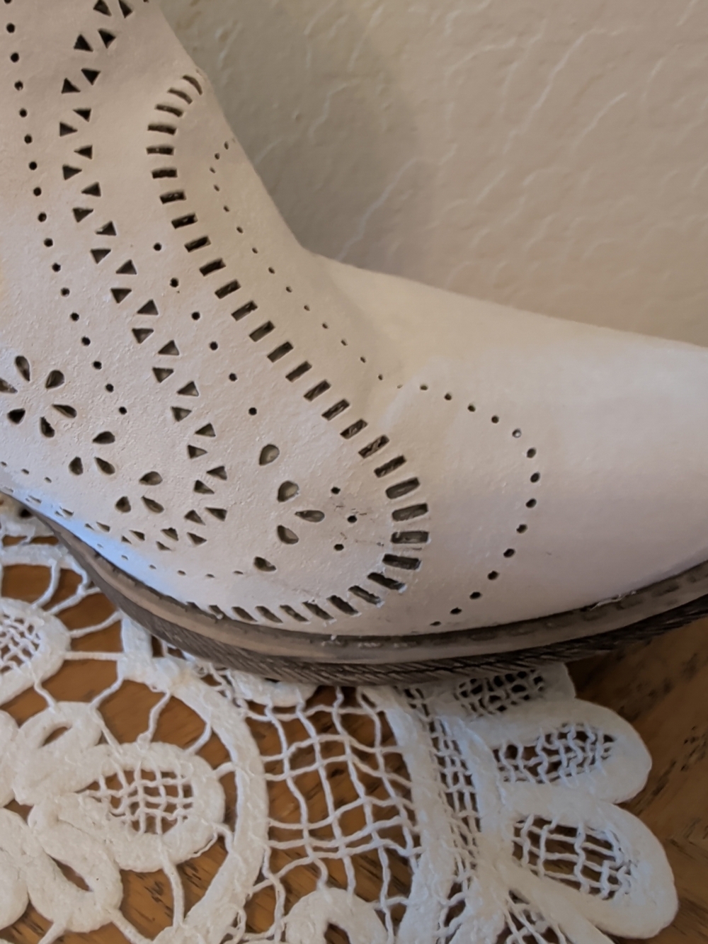 Very G Women White Ankle Cowboy Boots Size 8.6 - Picture 7 of 16